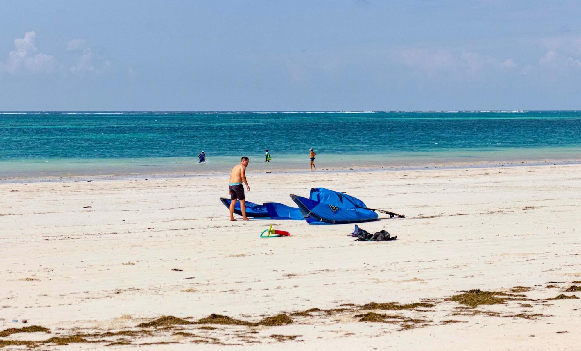Soul Breeze Beach Resort Diani Beach Ngoại thất bức ảnh